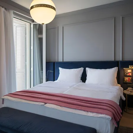 Excelsior Hotel 5*